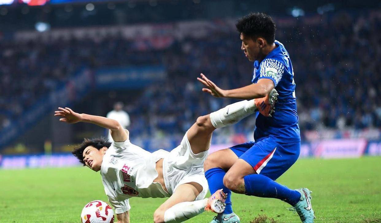 九游官网入口 -欧篮联倒计时；上海申花赛后止住颓势；细节引发关注；气氛紧张；资深球员宣示担当的简单介绍